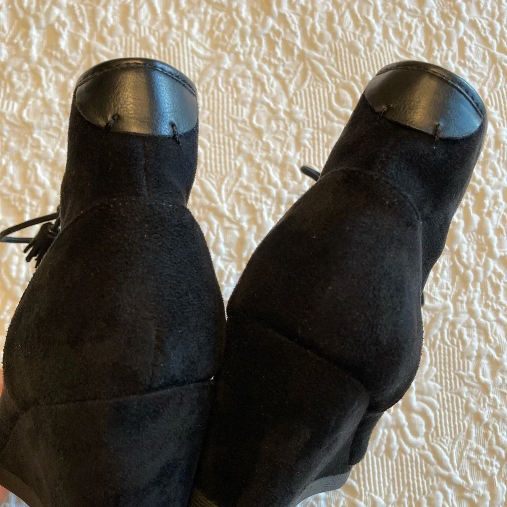 Madden Girl Wedge Ankle Boots - Picture 10 of 13